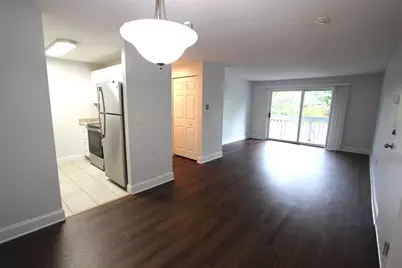 2008 Franklin Crossing Rd #2008, Franklin, MA 02038 - Photo 2