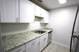 2008 Franklin Crossing Rd, Franklin, MA 02038 - Photo 4