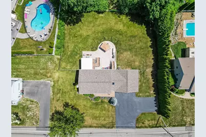 329 Pakachoag St, Auburn, MA 01501 - Photo 10