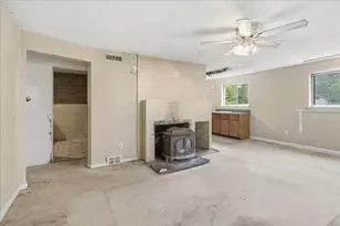 40 Maple St, Holliston, MA 01746 - Photo 6