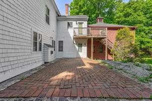 131 Elm St, Millbury, MA 01527 - Photo 4