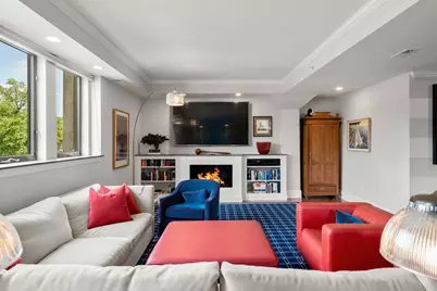 134 Mount Auburn St #7, Watertown, MA 02472 - Photo 2