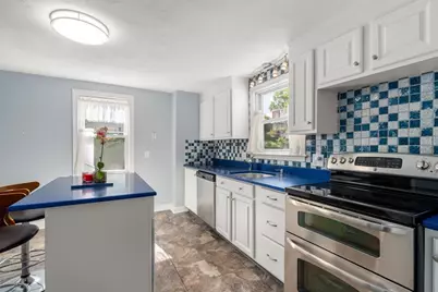 105 Pine Ridge Rd, Medford, MA 02155 - Photo 4