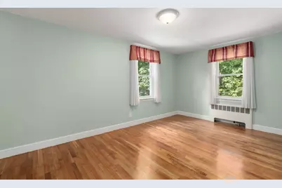 105 Pine Ridge Rd, Medford, MA 02155 - Photo 12