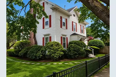 20 Ocean Ave #4, Marblehead, MA 01945 - Photo 2