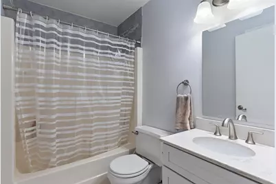 350 W 4th St #402, Boston, MA 02127 - Photo 10