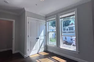 39 W Walnut Park, Boston, MA 02119 - Photo 4