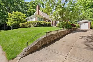 35 Arden Rd, Watertown, MA 02472 - Photo 8