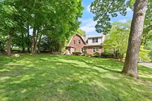 35 Arden Rd, Watertown, MA 02472 - Photo 4