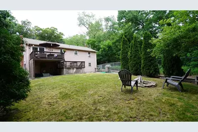 276 Newport Ave, Attleboro, MA 02703 - Photo 32