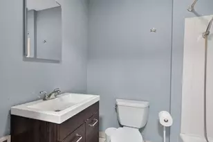 404 E 7th St, Boston, MA 02127 - Photo 10