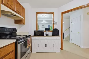 28 Wilson St, Marlborough, MA 01752 - Photo 6