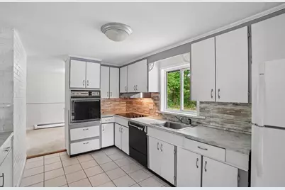 237 Hovenden Ave, Brockton, MA 02302 - Photo 2
