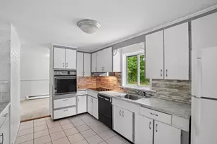 237 Hovenden Ave, Brockton, MA 02302 - Photo 2