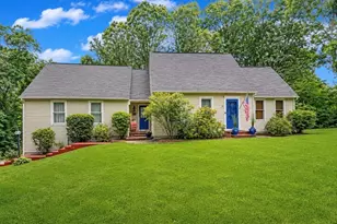 31 Woodside Cir, Sturbridge, MA 01566 - Photo 1