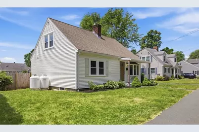 26 Heather St, Beverly, MA 01915 - Photo 22