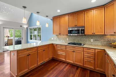 10 Shore Rd, Plymouth, MA 02360 - Photo 14