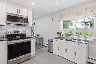 175 Willard, Lowell, MA 01850 - Photo 8