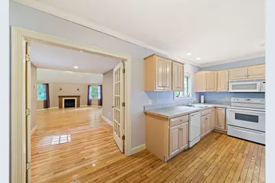 38 Grove St, Kingston, MA 02364 - Photo 4