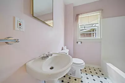 38 Grove St, Kingston, MA 02364 - Photo 18