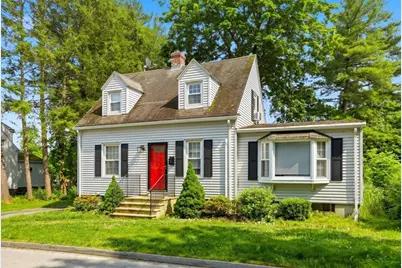 7 Monmouth Avenue, Worcester, MA 01606 - Photo 2