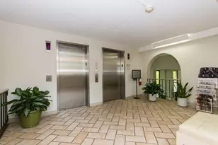 1731 Beacon, Brookline, MA 02445 - Photo 18