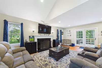 119 Hathaway St, Wareham, MA 02571 - Photo 4