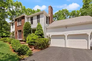 35 Castle Dr, Sharon, MA 02067 - Photo 2