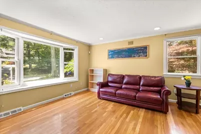 35 Castle Dr, Sharon, MA 02067 - Photo 6