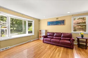 35 Castle Dr, Sharon, MA 02067 - Photo 6