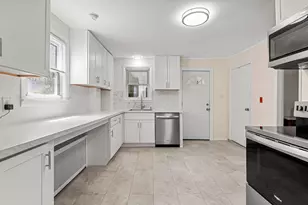 5 Morrill Pl, Lynn, MA 01902 - Photo 2