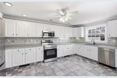 501 Pine St, Fall River, MA 02720 - Photo 6