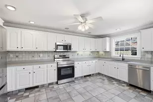 501 Pine St, Fall River, MA 02720 - Photo 6