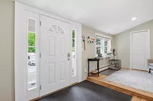 20 Burrill St, Saugus, MA 01906 - Photo 2