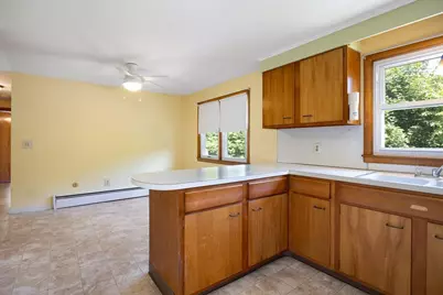 522 Prospect St, Chicopee, MA 01020 - Photo 8