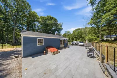 89 Charles St, Leicester, MA 01524 - Photo 30