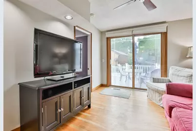 27 Magnolia St, Saugus, MA 01906 - Photo 20