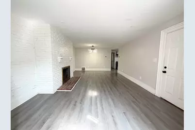 70 Temple St #1, Springfield, MA 01105 - Photo 4