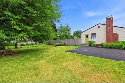 887 North St, Agawam, MA 01030 - Photo 24
