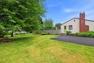 887 North St, Agawam, MA 01030 - Photo 24