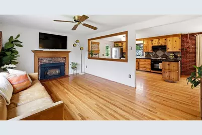 887 North St, Agawam, MA 01030 - Photo 4