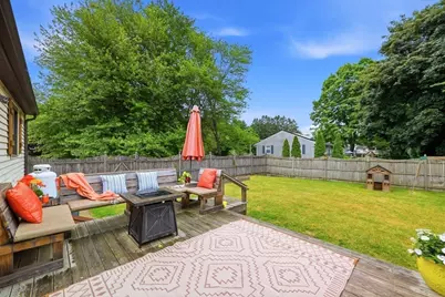 887 North St, Agawam, MA 01030 - Photo 10