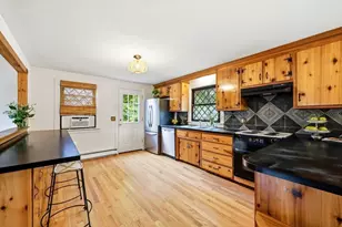887 North St, Agawam, MA 01030 - Photo 12