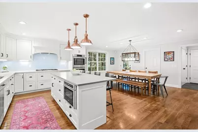10 Kirkland Circle, Wellesley, MA 02481 - Photo 4