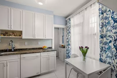 325 Tappan St. #6, Brookline, MA 02445 - Photo 6