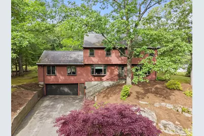 37 Michele Ln, Braintree, MA 02184 - Photo 2