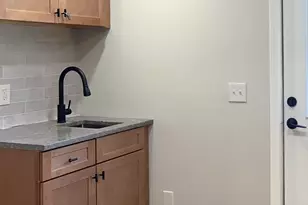 31 Crawford Cir, Springfield, MA 01108 - Photo 14