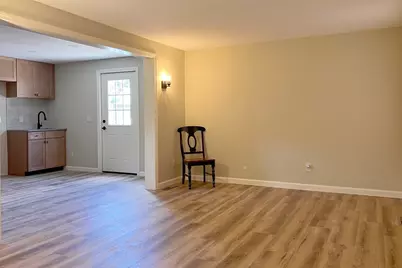 31 Crawford Cir, Springfield, MA 01108 - Photo 8