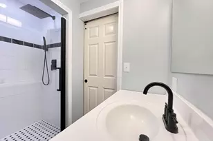 31 Crawford Cir, Springfield, MA 01108 - Photo 22