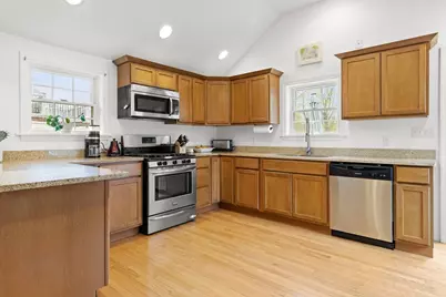229 Highland St, Hamilton, MA 01982 - Photo 4